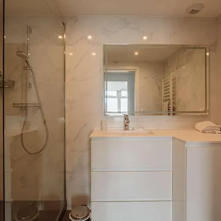 Renove Au Centre-ville Avec Parking, Proche Plage Et Commerces - Fr-1-4-698 Saint-Jean-de-Luz