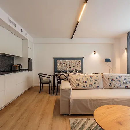Renove Au Centre-ville Avec Parking, Proche Plage Et Commerces - Fr-1-4-698 * Saint-Jean-de-Luz